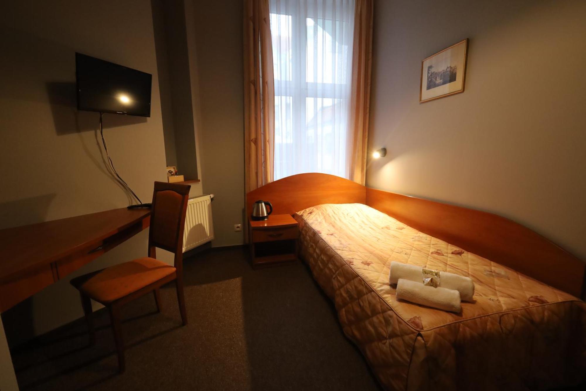 Nasz Klub - Pokoje Goscinne Poznań Esterno foto